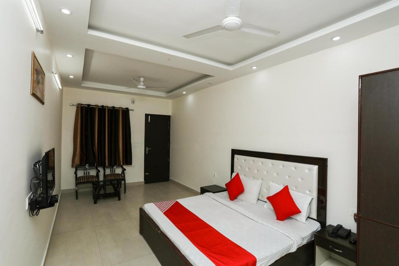 Oyo 35511 Hotel Park View Rohtak 外观 照片